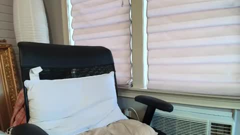 Snapshot of allgood4u chatting on February 13, 10:17 pm wishlist on bio online show from February 13, 10:17 pm