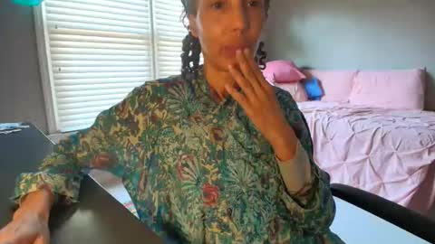 Snapshot of allgood4u chatting on March 1, 8:11 pm wishlist on bio online show from March 1, 8:11 pm