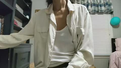 Snapshot of allgood4u chatting on March 3, 11:43 pm wishlist on bio online show from March 3, 11:43 pm