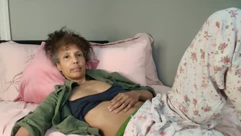 Snapshot of allgood4u chatting on March 8, 2:04 am wishlist on bio online show from March 8, 2:04 am