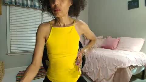 Snapshot of allgood4u chatting on March 15, 12:38 am wishlist on bio online show from March 15, 12:38 am