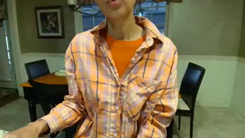 Snapshot of allgood4u chatting on April 13, 2:44 pm wishlist on bio online show from April 13, 2:44 pm