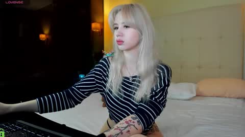 alli_aster online show from February 23, 12:52 am