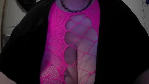 Alli Kat online show from March 10, 7:57 am