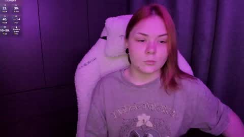 Snapshot of alli_zi chatting on July 10, 8:22 pm Blair online show from July 10, 8:22 pm