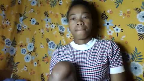 Snapshot of alliciax632770q chatting on January 12, 1:00 am alliciax632770q online show from January 12, 1:00 am