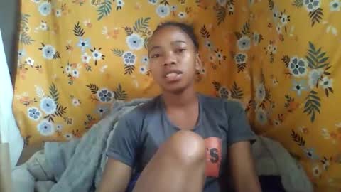 Snapshot of alliciax632770q chatting on January 13, 12:21 pm alliciax632770q online show from January 13, 12:21 pm