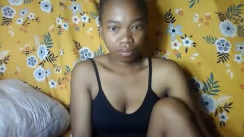 Snapshot of alliciax632770q chatting on January 15, 1:32 am alliciax632770q online show from January 15, 1:32 am