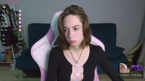 Snapshot of allie_hazie chatting on December 2, 12:09 am alice online show from December 2, 12:09 am