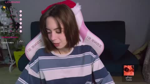 Snapshot of allie_hazie chatting on December 21, 12:09 am alice online show from December 21, 12:09 am