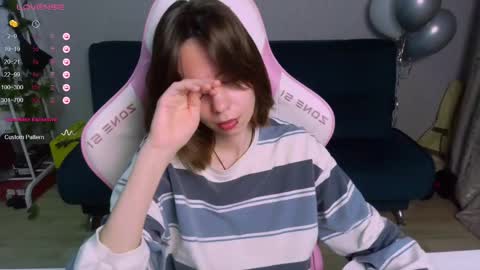 Snapshot of allie_hazie chatting on February 15, 12:15 am alice online show from February 15, 12:15 am