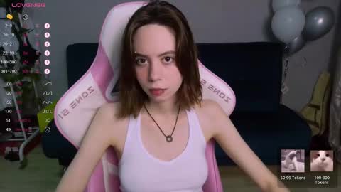 Snapshot of allie_hazie chatting on February 19, 11:36 pm alice online show from February 19, 11:36 pm