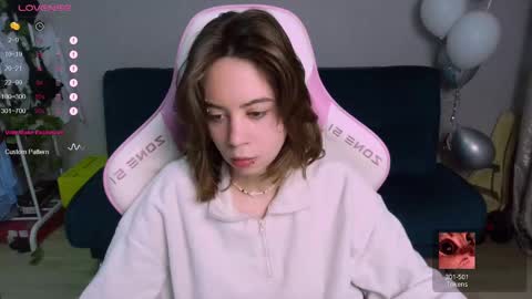 Snapshot of allie_hazie chatting on February 27, 11:04 pm alice online show from February 27, 11:04 pm