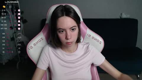 Snapshot of allie_hazie chatting on November 5, 1:16 am alice online show from November 5, 1:16 am