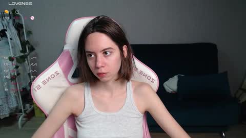 Snapshot of allie_hazie chatting on December 17, 10:49 pm alice online show from December 17, 10:49 pm