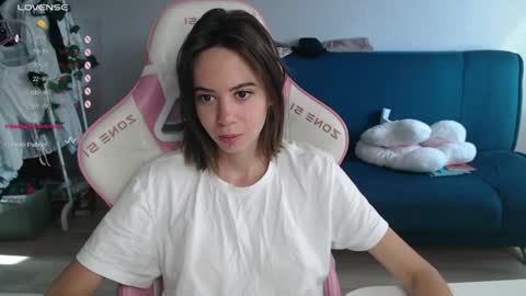 Snapshot of allie_hazie chatting on August 8, 12:57 am alice online show from August 8, 12:57 am