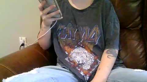alliebearx online show from January 11, 6:46 pm