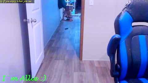 Snapshot of alliekat62 chatting on February 22, 6:30 pm Allie online show from February 22, 6:30 pm