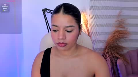 Snapshot of allison_owensxx chatting on June 22, 11:07 am Allison online show from June 22, 11:07 am