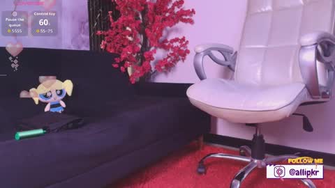Snapshot of allison_parker1_ chatting on June 8, 12:16 pm allison_parker1_ online show from June 8, 12:16 pm