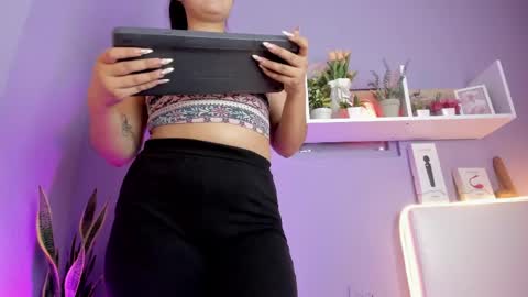 Alisson  online show from June 3, 8:36 pm