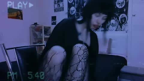 Snapshot of allisondeetz chatting on August 4, 4:09 pm Alis online show from August 4, 4:09 pm