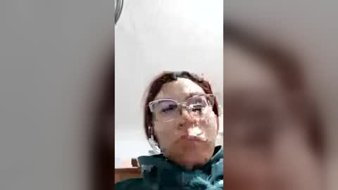 Snapshot of allisonlove_88 chatting on July 15, 2:50 am ALLISON online show from July 15, 2:50 am