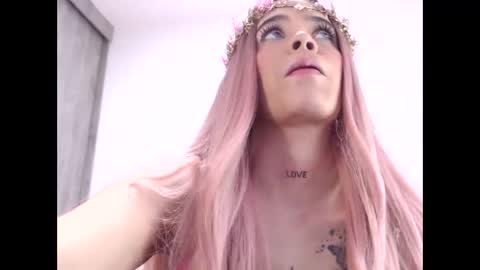 Snapshot of allisonsweet1 chatting on April 26, 6:22 am Salome online show from April 26, 6:22 am