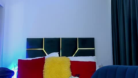 Snapshot of allisonsweetie chatting on June 29, 11:10 am AllisonSweetie online show from June 29, 11:10 am