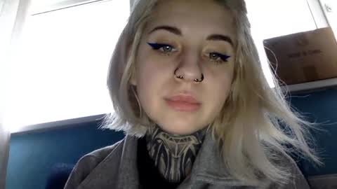 Snapshot of allisonxalfred chatting on March 27, 2:28 pm AllisonXAlfred online show from March 27, 2:28 pm