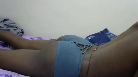 Snapshot of alliyah1 chatting on November 27, 12:13 am Ally online show from November 27, 12:13 am