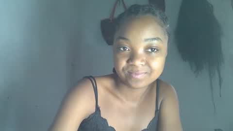 allizida01 online show from January 15, 7:02 am