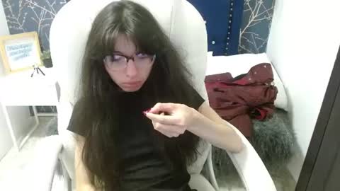 Snapshot of alllyson_ chatting on June 11, 12:32 am alison online show from June 11, 12:32 am
