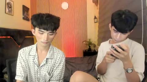 Snapshot of alluring_alpha chatting on October 8, 6:16 pm kim and josh online show from October 8, 6:16 pm