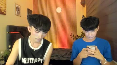 Snapshot of alluring_alpha chatting on October 27, 8:18 am kim and josh online show from October 27, 8:18 am