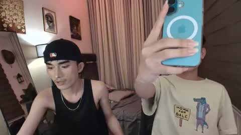 Snapshot of alluring_alpha chatting on December 14, 7:07 pm kim and josh online show from December 14, 7:07 pm