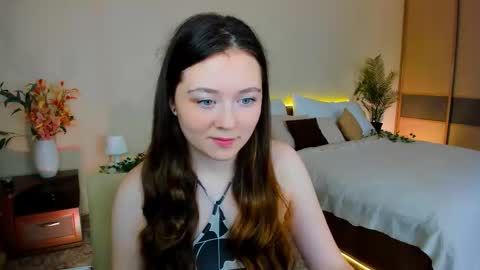 Snapshot of alluringeyess chatting on October 10, 11:20 am alluringeyess online show from October 10, 11:20 am