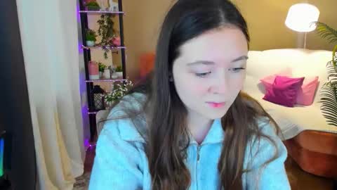 Snapshot of alluringeyess chatting on October 21, 10:16 am alluringeyess online show from October 21, 10:16 am