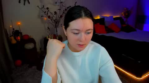 Snapshot of alluringeyess chatting on October 28, 10:08 am alluringeyess online show from October 28, 10:08 am