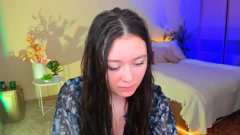 Snapshot of alluringeyess chatting on November 29, 9:23 am alluringeyess online show from November 29, 9:23 am