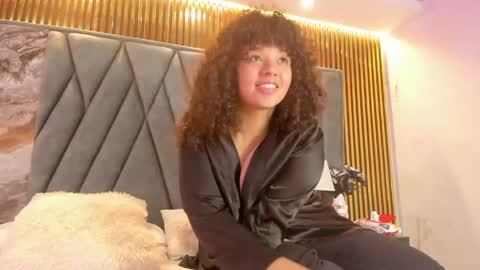 ally_and_noah_ online show from June 5, 12:11 pm