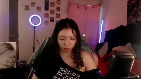 Snapshot of ally_donfort chatting on May 20, 10:27 pm Ally online show from May 20, 10:27 pm