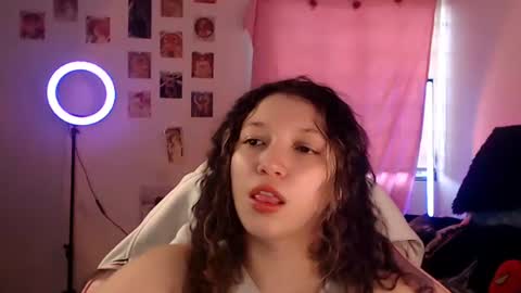 Snapshot of ally_donfort chatting on June 10, 10:30 pm Ally online show from June 10, 10:30 pm