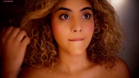 ally_summer online show from December 20, 10:17 pm