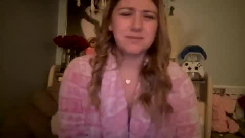 Snapshot of allyanalangel chatting on February 17, 8:52 am allyanalangel online show from February 17, 8:52 am
