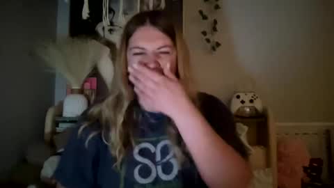 Snapshot of allyanalangel chatting on March 10, 12:51 am allyanalangel online show from March 10, 12:51 am