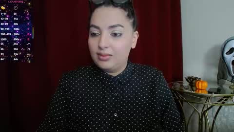         online show from October 18, 4:52 pm