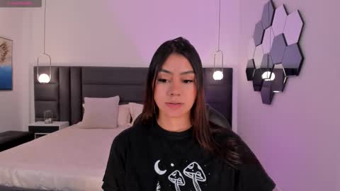 Snapshot of allyjensen chatting on October 15, 10:15 am Alisson online show from October 15, 10:15 am