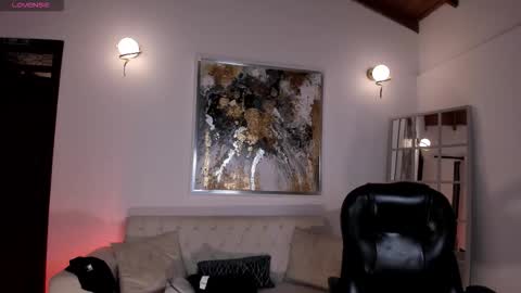 Snapshot of allyjensen chatting on October 28, 10:08 am Alisson online show from October 28, 10:08 am