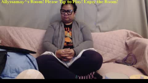 Allyssamay online show from November 12, 4:57 am